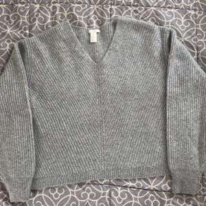 🌈4 for $20!🍄 H&M Cropped Sweater